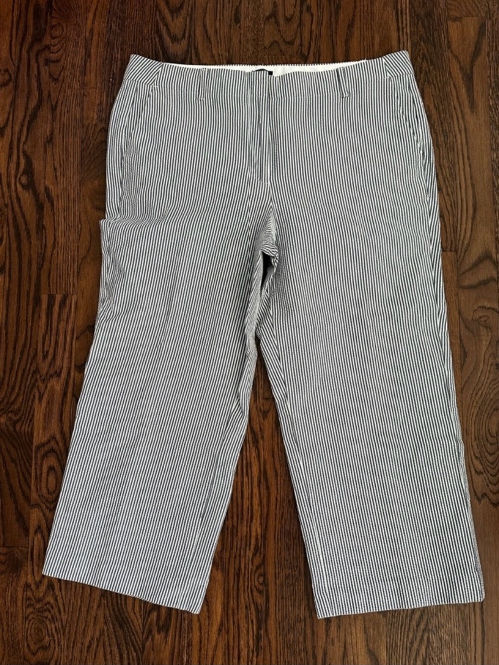 Talbots Chelsea Navy and White Striped Cotton cropped capri Pants